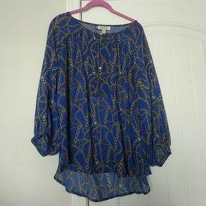 Blue blouse with chain design